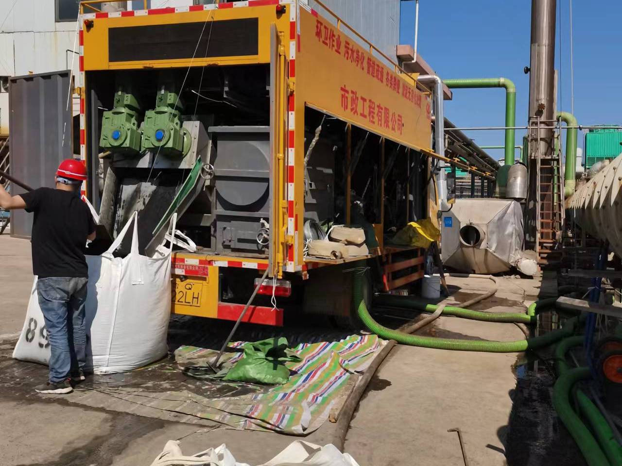 崇明淤泥压干处理